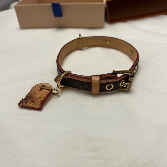 Louis Vuitton Dog Collar - Picture 6 of 12
